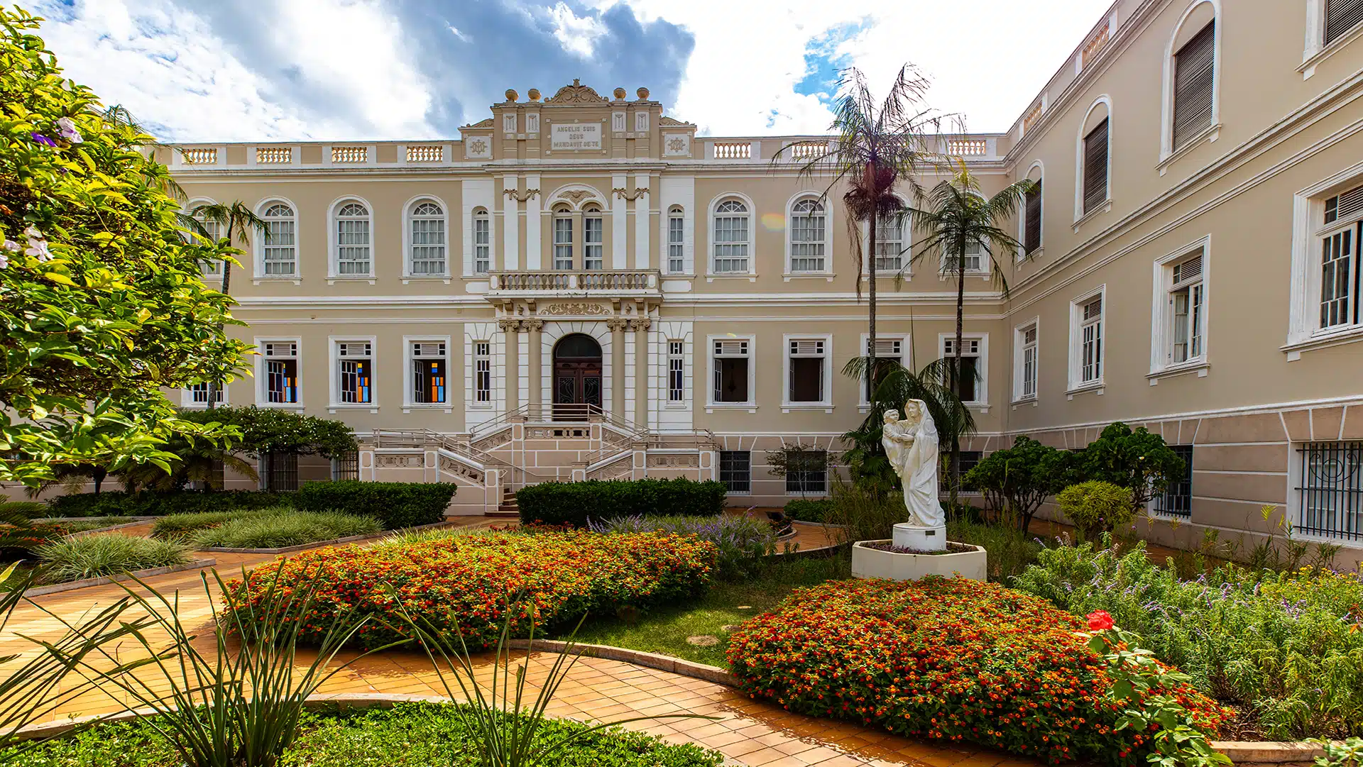 Colégio Santa Marcelina, em Botucatu