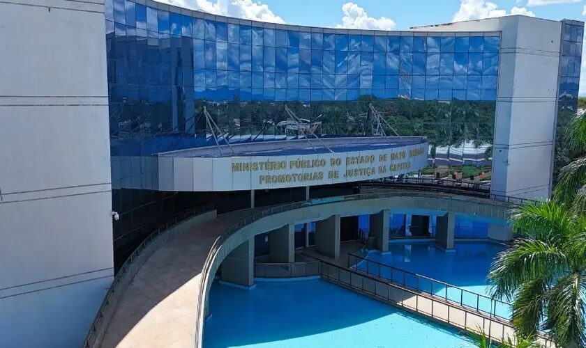 Após denúncia sobre Pai-Nosso, MP recomenda fim de orações em escola