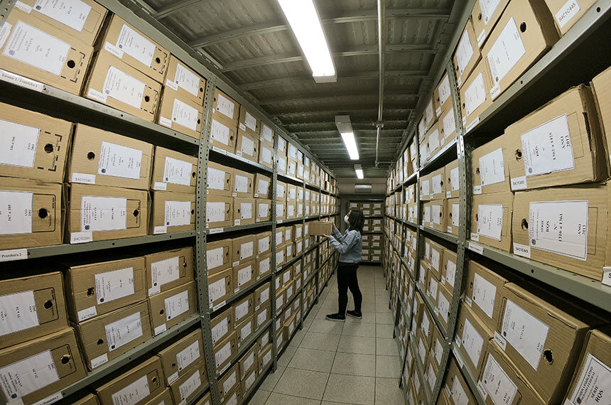 Arquivistas do Senado ajudam a guardar e contar a história do Brasil