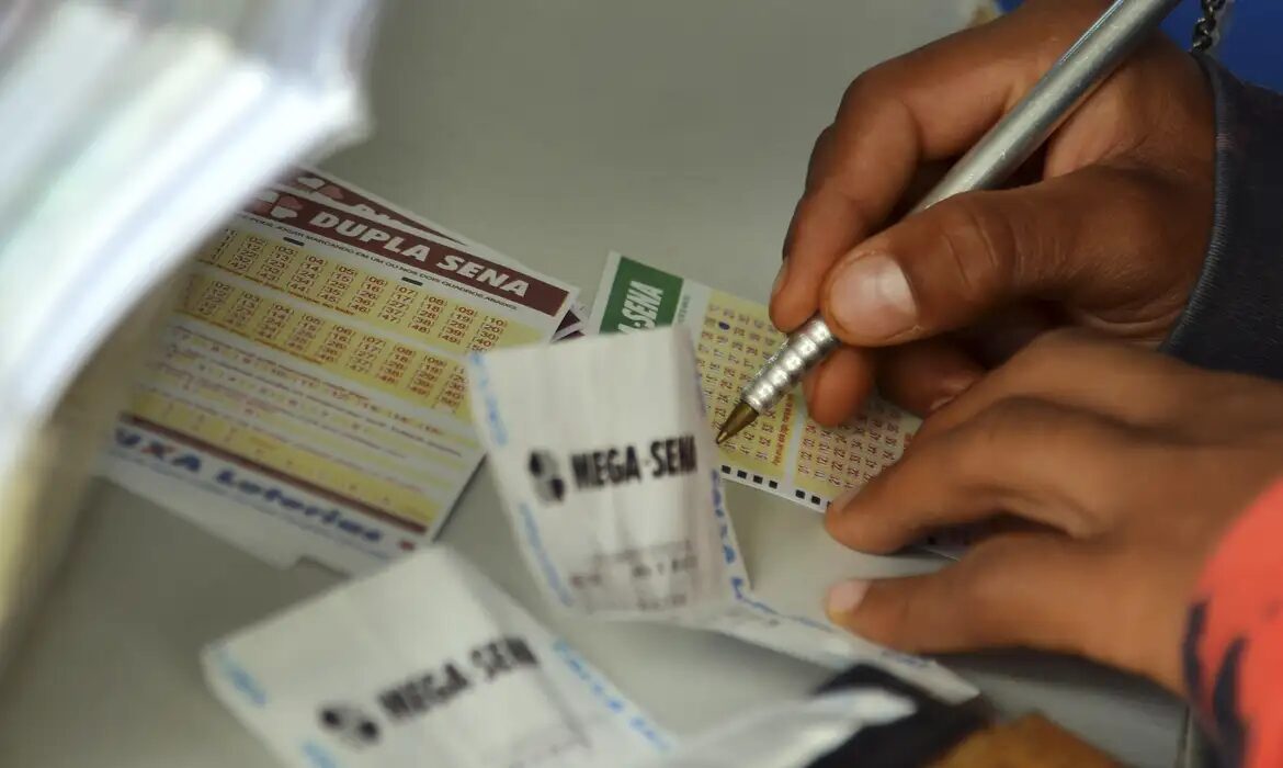 Caixa Loterias antecipa sorteios de domingo para sábado em razão do segundo turno das eleições
