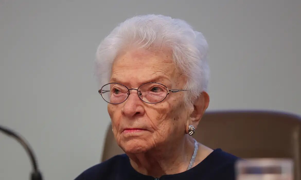 Deputada mais velha eleita em 2026 tem 91 anos