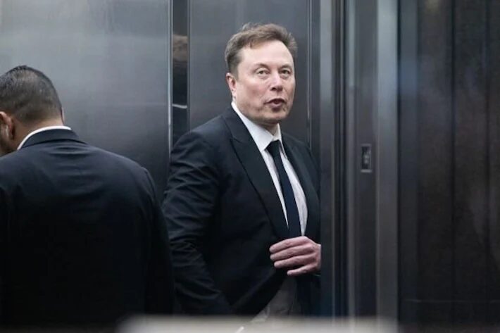 Elon Musk diz ter estar sofrendo episódios de ‘psicose por IA’; entenda o que é