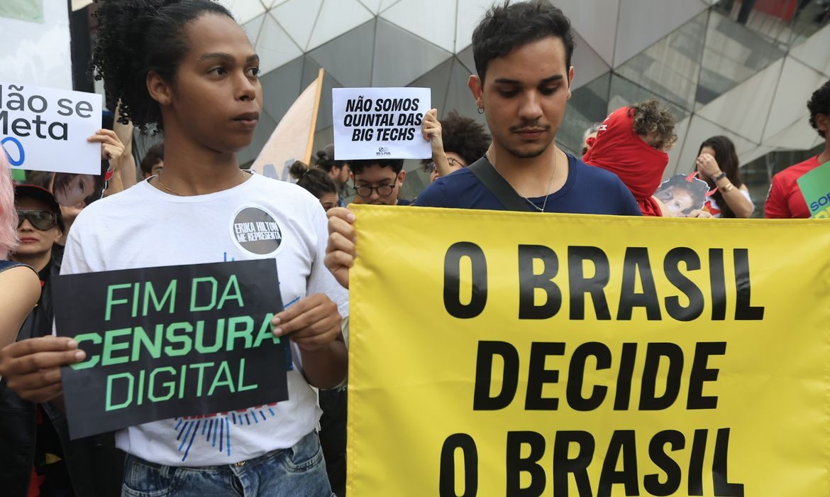 Entidades da sociedade civil entregam nota ao TSE contra restrições de conteúdos nas redes sociais