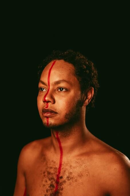Espetáculo premiado “Macacos” abre o Festival Nacional de Teatro em Jales com entrada franca