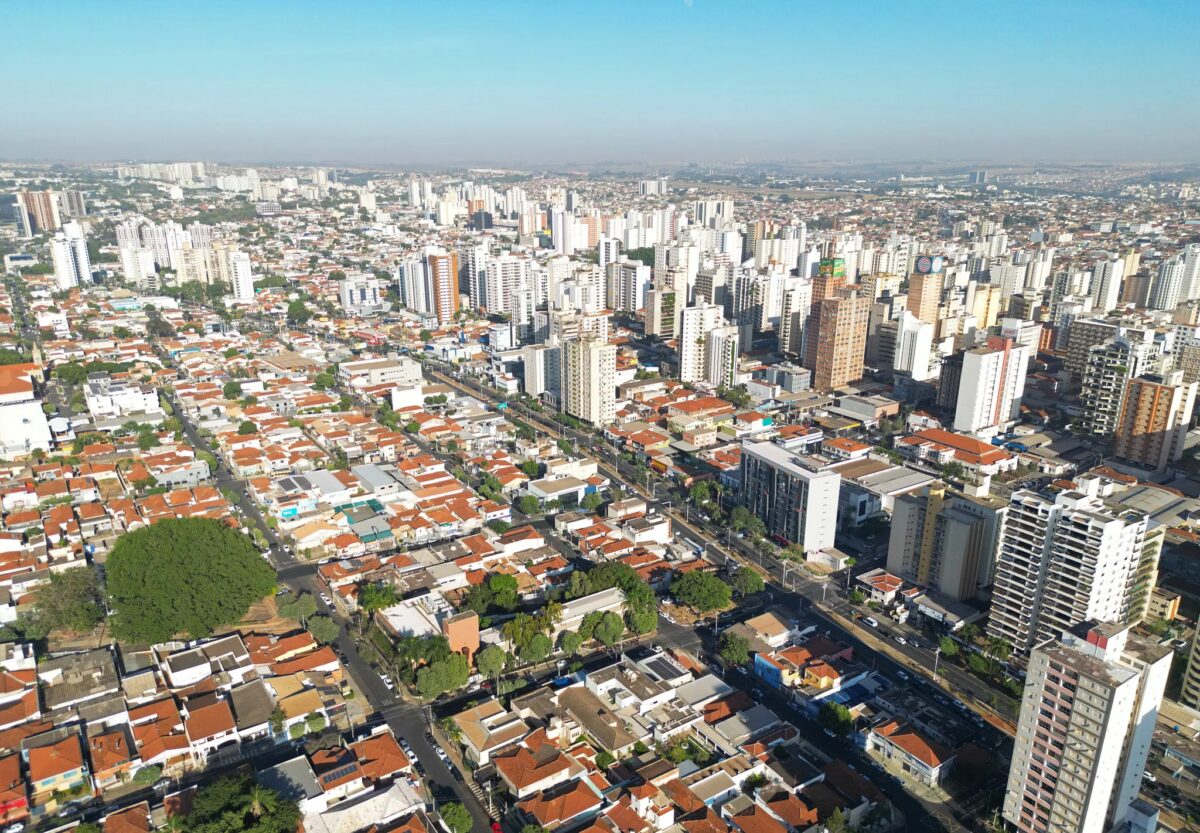 Feriado de Nossa Senhora de Aparecida: confira o que abre e o que fecha em Rio Preto e Araçatuba