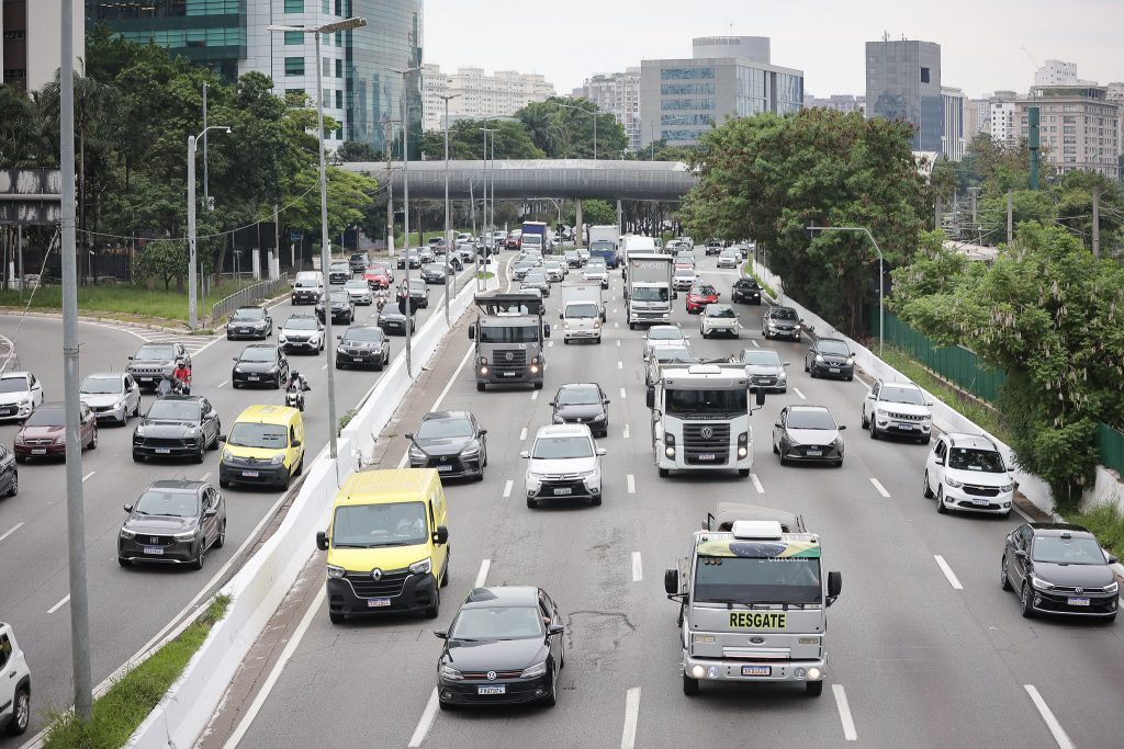 Licenciamento é obrigatório para placas de final 7 e 8 em outubro no estado de SP