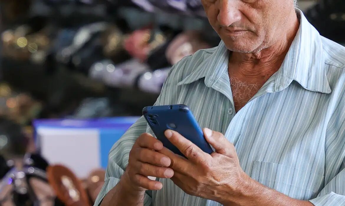 Menos de 2% dos alertas de desastres por SMS no Brasil contêm informações completas, aponta estudo
