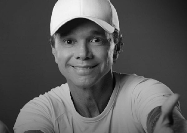 Morre Netinho, ícone do axé music, aos 60 anos