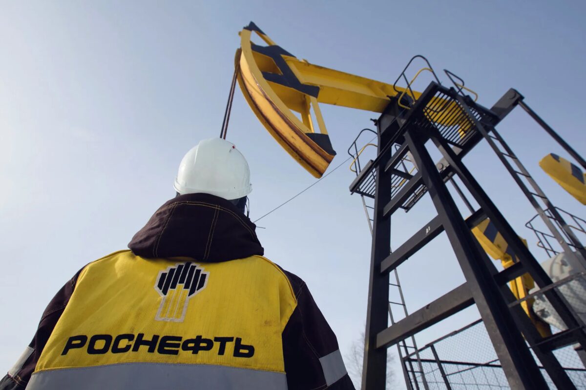 Petróleo sobe a quase US$ 110 com dúvidas sobre oferta do Oriente Médio e da Rússia