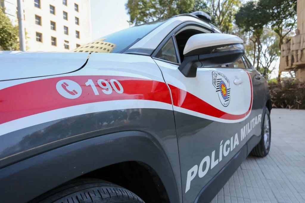 Polícia Militar de SP recupera mercadorias furtadas em farmácias e prende trio que atuava no interior