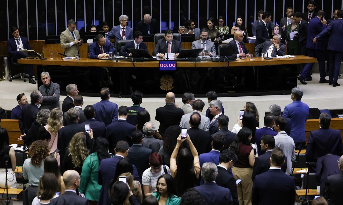 Presidente do Senado pauta votação da PEC do fim da escala 6×1 para a próxima quarta-feira