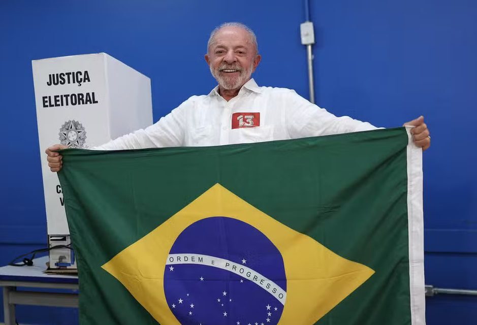 Presidente Lula vota em São Bernardo do Campo no 2º turno das Eleições 2026