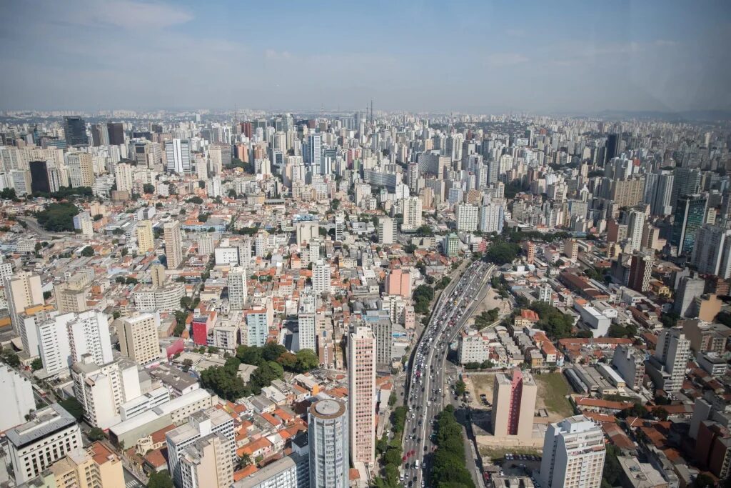 Previsão do tempo para sábado (17), em SP: redução das chuvas e temperaturas amenas