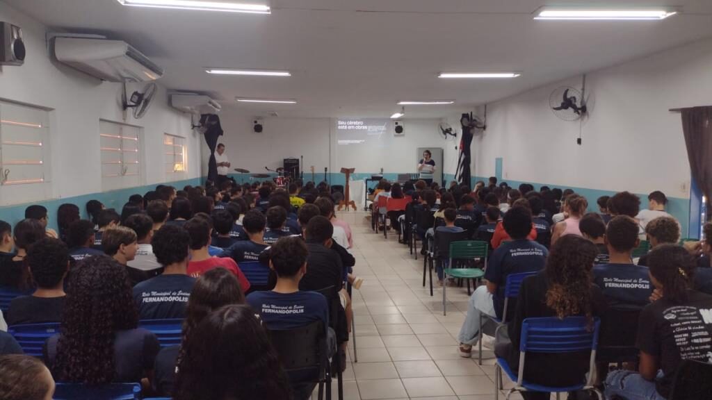 Programa Saúde na Escola promove ações sobre drogas, cidadania e prevenção com estudantes de Fernandópolis