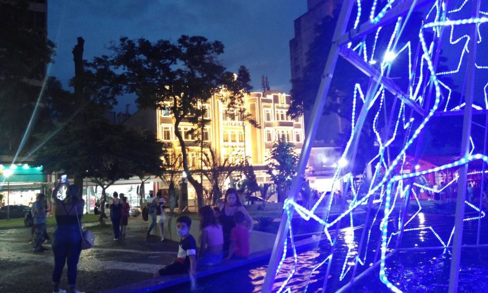 Rio Preto prorroga inscrições para empresas participarem do Natal Luz 2026