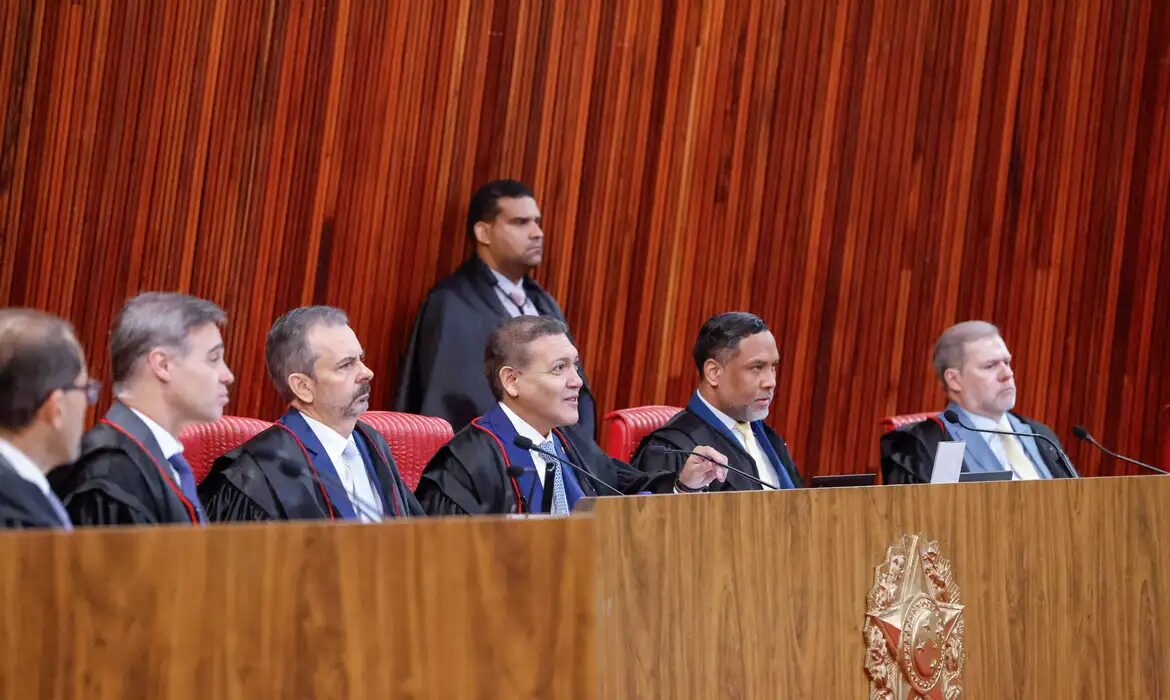 TSE anula votos de Garotinho, e Ruas vence governo do Rio no 1º turno 